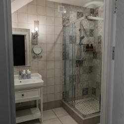 Номер люкс с 2 односпальными кроватями (мансарда)