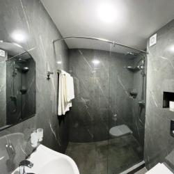 Номер стандарт с 1 двуспальной кроватью