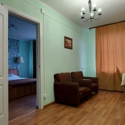 Номер комфорт с 2 односпальными и 1 двуспальной кроватью