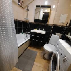 Фото Апартаменты на улице Евгения Золотухина 8