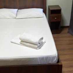 Номер стандарт с 1 двуспальной кроватью