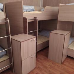 Кровать в 8-местном мужском номере