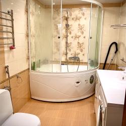 Фото Апартаменты в элитном доме у озера на улице Бондаренко