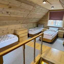 Коттедж стандарт с 4 односпальными и 1 двуспальной кроватью