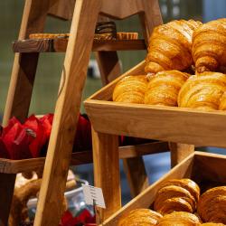 Фото Отель Almaty ()