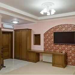 Номер стандарт улучшенный с 1 двуспальной кроватью (с завтраком)