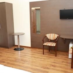 Номер полулюкс с 1 двуспальной кроватью