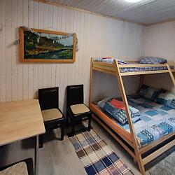 Номер эконом семейный с 1 двухъярусной кроватью (общие удобства)