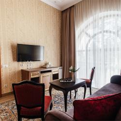 2-комнатный номер делюкс без балкона категории В (главный корпус)