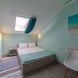 2-местный номер стандарт с 1 двуспальной кроватью (мансарда)