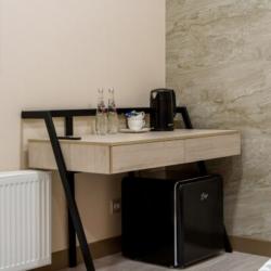 Номер стандарт с 2 односпальными кроватями (без окна)