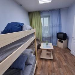 Кровать в 7-местном общем мужском номере