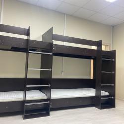 Кровать в 10-местном общем номере