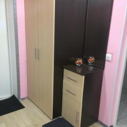 Номер улучшенный семейный с 1 односпальной и 1 двуспальной кроватью (с завтраком)