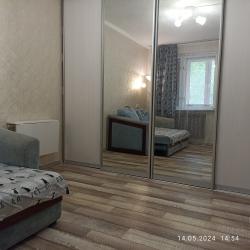 Фото Апартаменты на улице Мончегорская 30