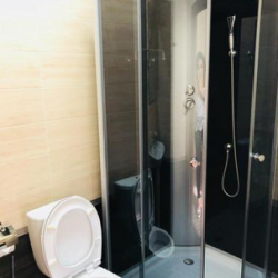 Номер стандарт с 1 односпальной и 1 двуспальной кроватью