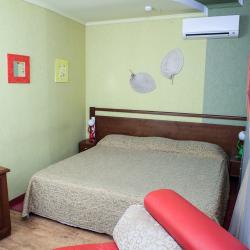 Номер стандарт с 1 двуспальной кроватью