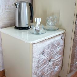 Комната комфорт с 1 односпальной и 1 двуспальной кроватью