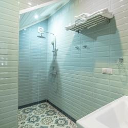 Трехкомнатные Апартаменты 1 с кухней и гостиной с видом на березовую рощу