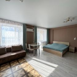 Апартаменты студия ул.Советской Армии, 238А (19 этаж)