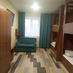 Кровать в 4-местном общем мужском номере