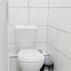 Кровать в 6-местном общем номере (удобства на этаже)