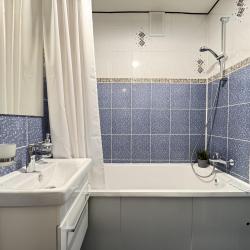 Фото Апартаменты Hugge Place на улице Лазурная 28