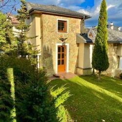 Фото Отель Aston Martin Tower ART (Астон Мартин Тауэр АРТ)