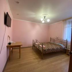 Номер стандарт с 1 двуспальной кроватью