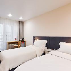 Номер стандарт с 1 двуспальной кроватью