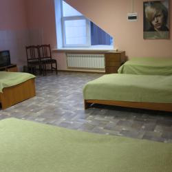 Кровать в 8-местном общем номере