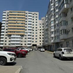 3-комнатные апартаменты улучшенные с 2 односпальными и 1 двуспальной кроватью