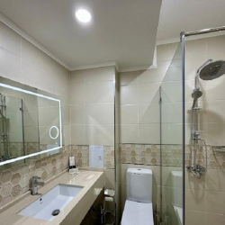 Фото Отель Rakat Komfort Hotel 大圣 (Ракат Комфорт)