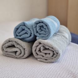 Комната полулюкс с 1 двуспальной кроватью и 1 двухъярусной кроватью