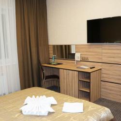 Номер стандарт с 1 двуспальной кроватью (с завтраком)