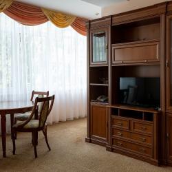 Номер люкс премиум с 1 двуспальной кроватью