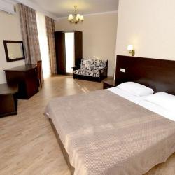 3-местная комната полулюкс с балконом