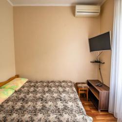 Комната стандарт с 1 двуспальной кроватью и балконом