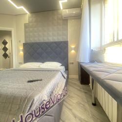 Фото Апартаменты Housevip на улице Матрены Наздрачевой 3/1