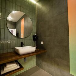 Номер полулюкс с 1 двуспальной кроватью