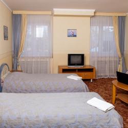 Номер полулюкс с 2 односпальными кроватями