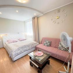 Фото Апартаменты на проспекте 50-летия Октября