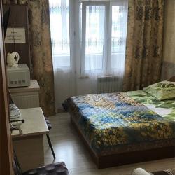 Номер стандарт с 1 двуспальной кроватью и диваном
