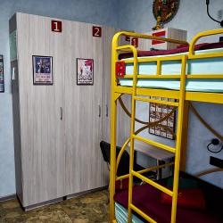 Номер стандарт с 1 односпальной и 1 двухъярусной кроватью Узбекистан (общие удобства)