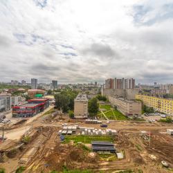 Фото Отель Бoльшая 3-x комнaтнaя кваpтира в центре города