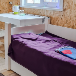 Кровать в 5-местном общем женском номере