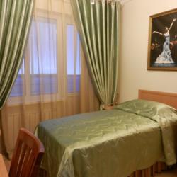 Комната стандарт с 1 односпальной кроватью (с завтраком)
