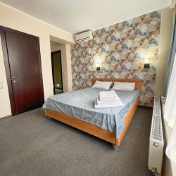 VeryHotel — a216d12fd5523ddaaf0385cb44c9e933
