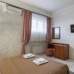 Номер полулюкс с 1 двуспальной кроватью