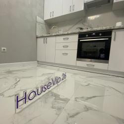 Фото Апартаменты Housevip на улице Рогожникова 23